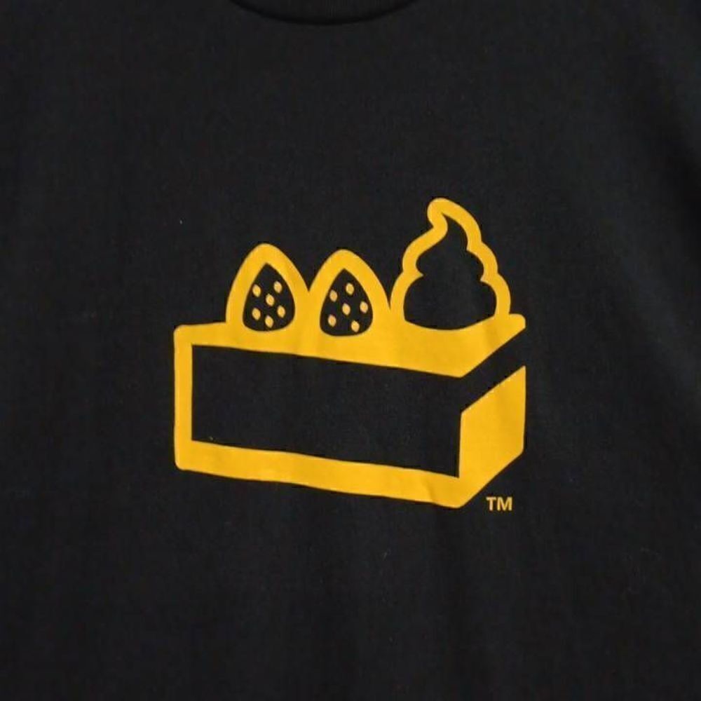 Official, Cheesecake Factory Tshirt.
